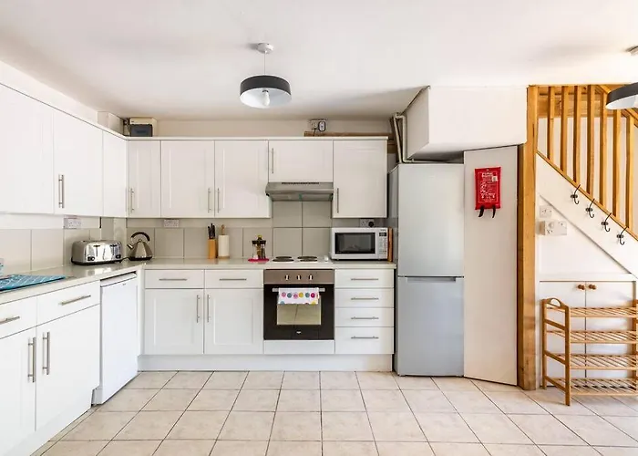Beech Cottage, Spacious Rural Retreat