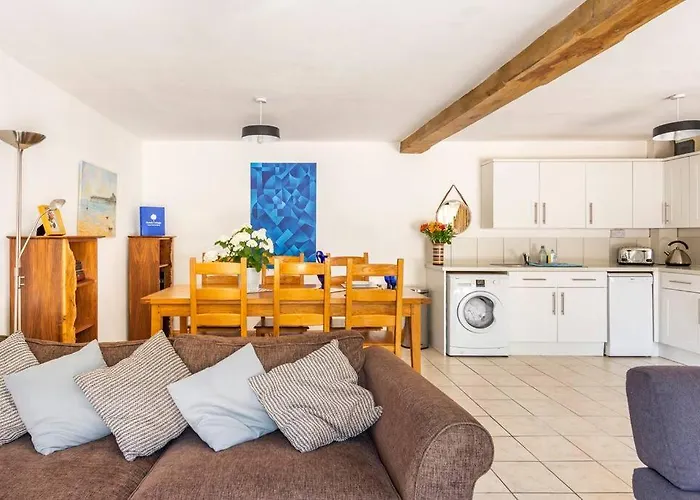 Beech Cottage, Spacious Rural Retreat