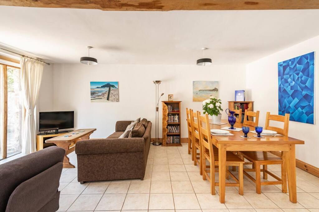 Beech Cottage, Spacious Rural Retreat Apartment *